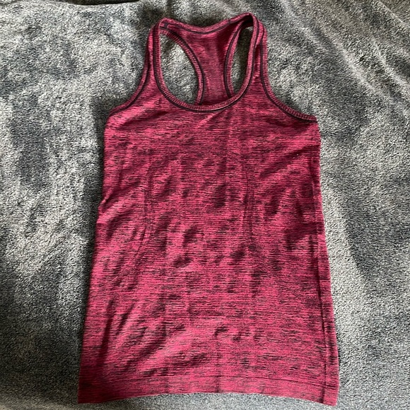 Lululemon tank - Picture 1 of 5